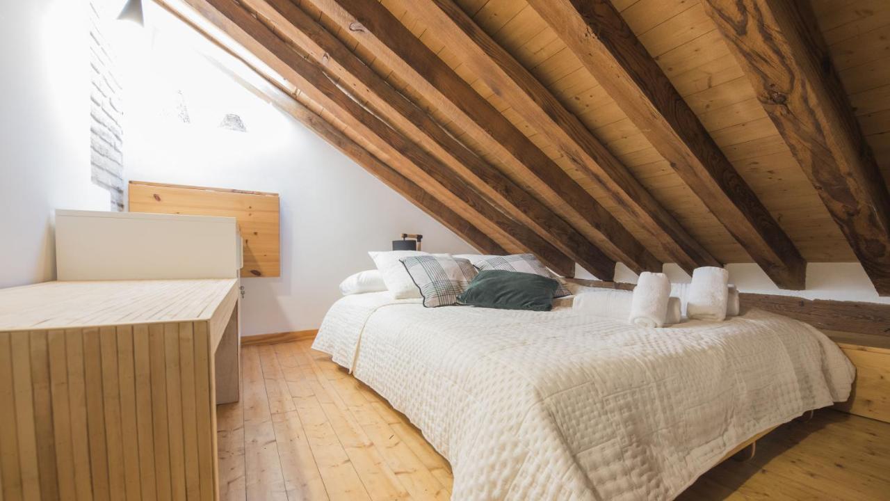 Madera Y Piedra - Apartamentos Aloha Толедо Экстерьер фото
