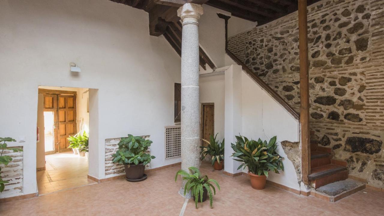 Madera Y Piedra - Apartamentos Aloha Толедо Экстерьер фото