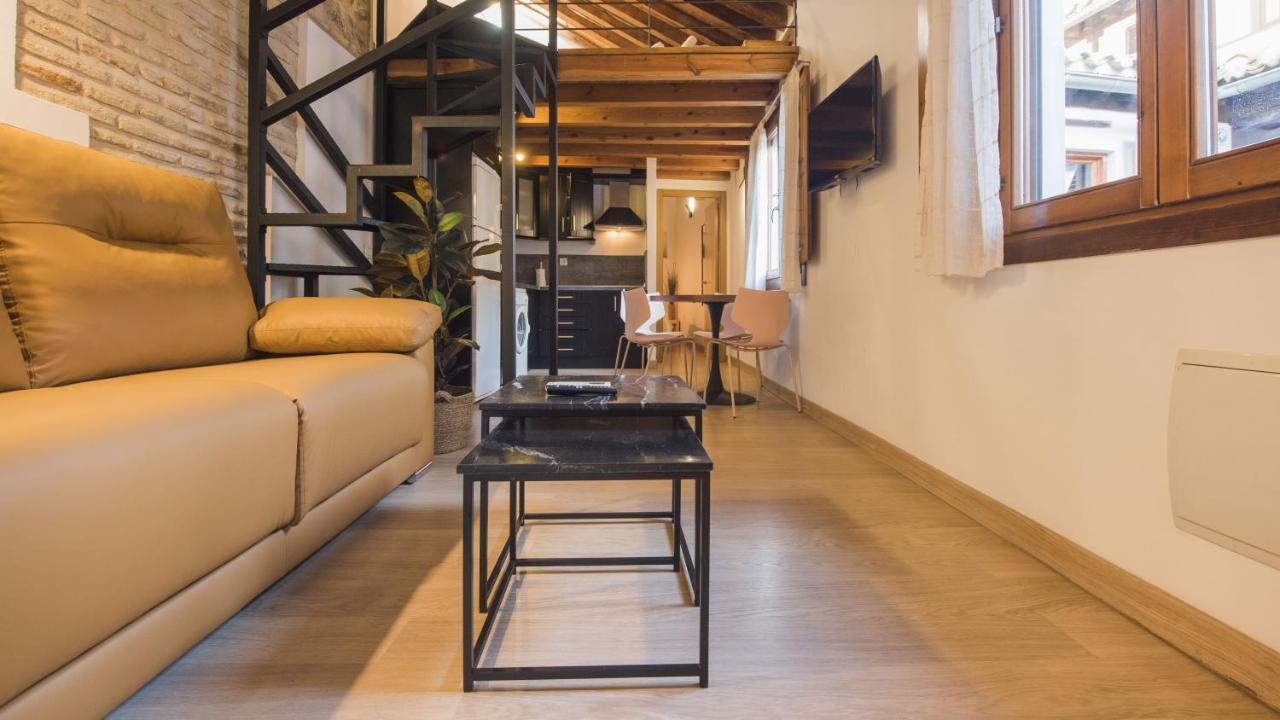 Madera Y Piedra - Apartamentos Aloha Толедо Экстерьер фото