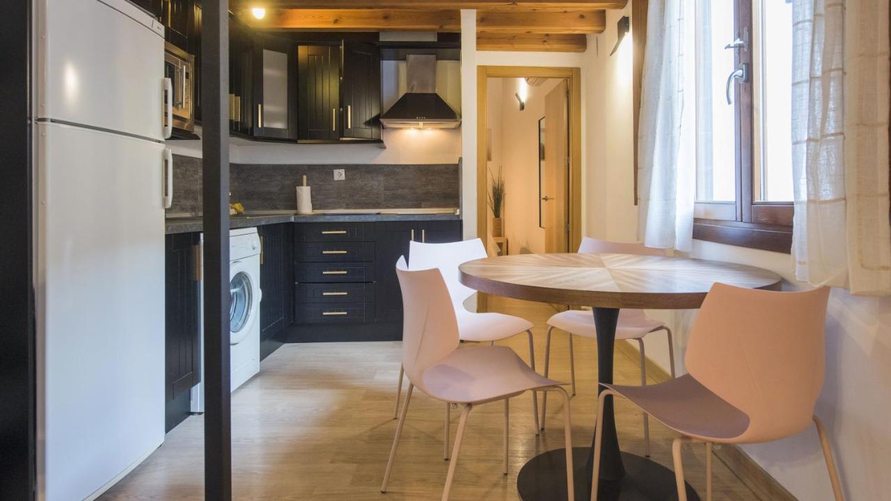 Madera Y Piedra - Apartamentos Aloha Толедо Экстерьер фото